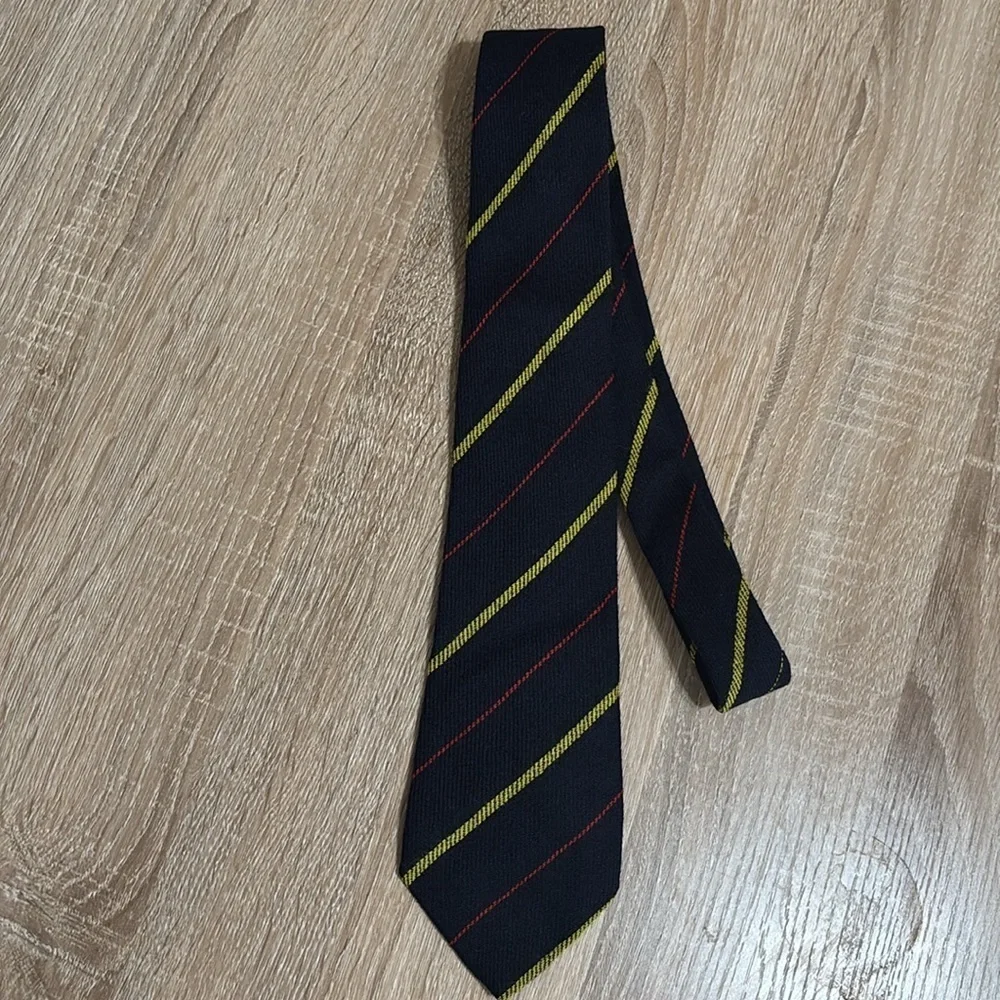 Vintage Craigmill Striped Red and Yellow Men's Tie